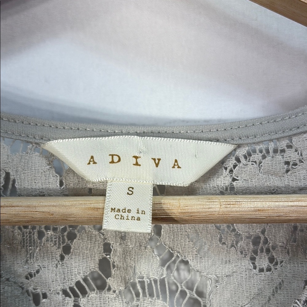 🔗 Adiva taupe Long Sleeve cotton Lace v neck Blouse - Picture 2 of 7